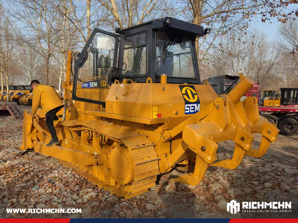 Azerbaijan - 1 Unit SEM SEM816D Bulldozer