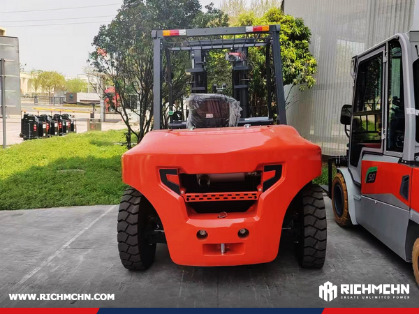 Costa Rica - 1 Unit HELI CPCD70-W2K2 Forklift