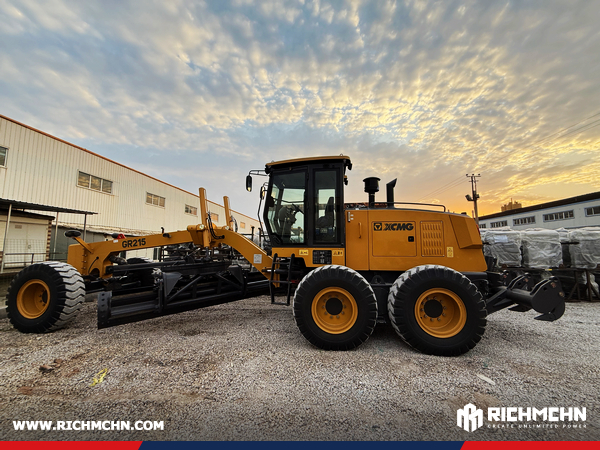 Argentina - 8 Units LUTONG LTD1604-4 & 3 LTX2004 Farm Tractors & 3 XCMG ZL50GN Wheel Loaders & 1 GR215 Motor Grader & 1 SANY SY205C-S Crawler Excavator