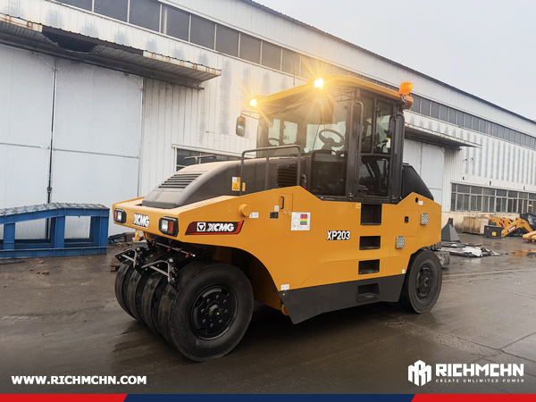 Nigeria - 1 Unit XCMG XP203 Road Roller