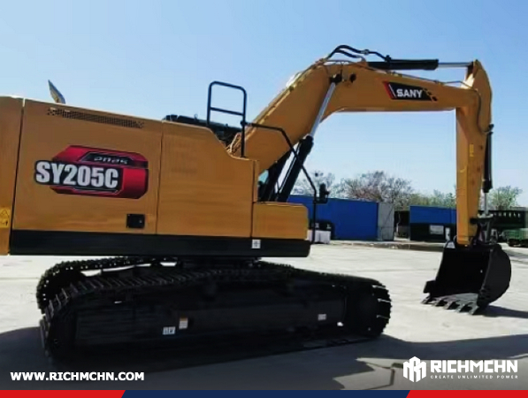 Argentina - 8 Units LUTONG LTD1604-4 & 3 LTX2004 Farm Tractors & 3 XCMG ZL50GN Wheel Loaders & 1 GR215 Motor Grader & 1 SANY SY205C-S Crawler Excavator