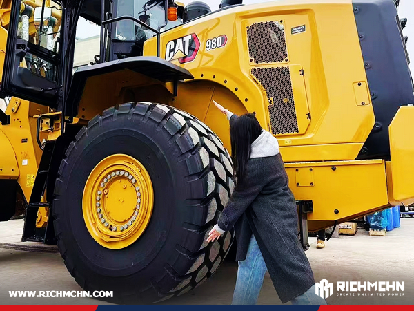 RICHMCHN Team Visits Suzhou Factory for Vlog Production