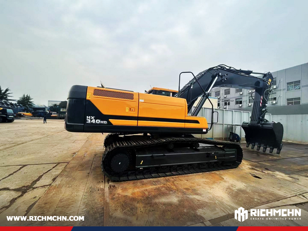 Algeria - 1 Unit HYUNDAI HX340HD Crawler Excavator