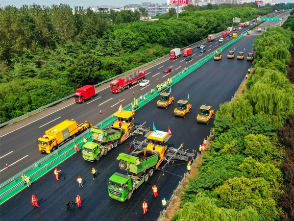 Shuangliu Yangtze River Bridge Opens to Traffic