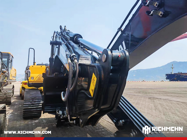 Algeria - 1 Unit HYUNDAI HX340HD Crawler Ecavator