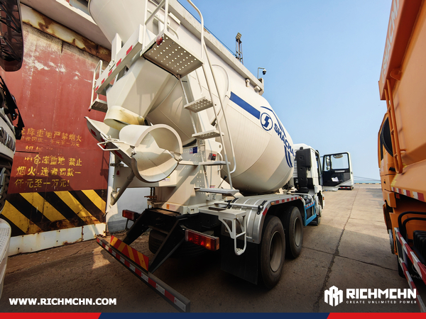 Algeria - 2 Units SHACMAN F2000 Mixer Truck