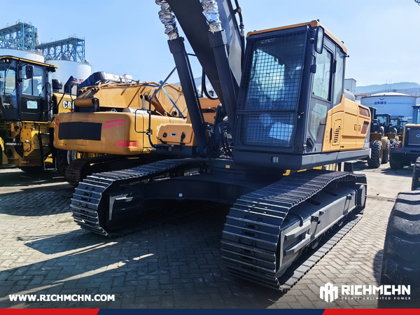 Algeria - 1 Unit HYUNDAI HX340HD Crawler Excavator