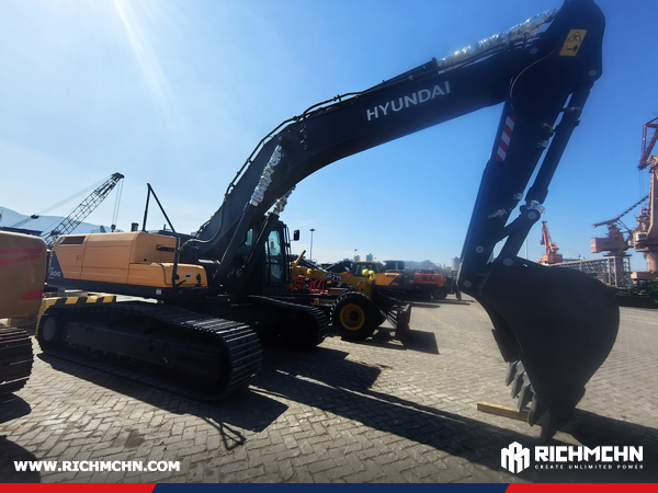 Algeria - 1 Unit HYUNDAI HX340HD Crawler Excavator