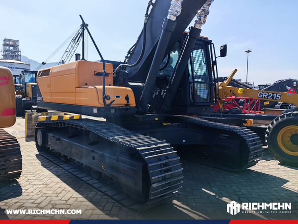 Algeria - 1 Unit HYUNDAI HX340HD Crawler Excavator