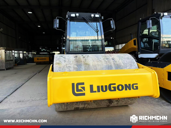 Costa Rica - 1 Unit LIUGONG CLG6611E Road Roller & 1 9017FZTSG4 Excavator