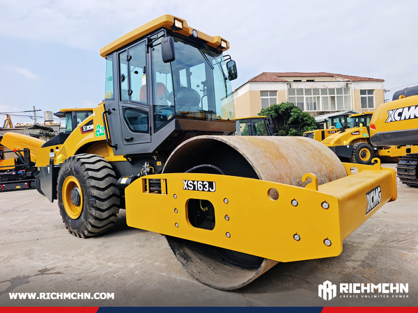 Algeria - 1 Unit XCMG XS163J Road Roller