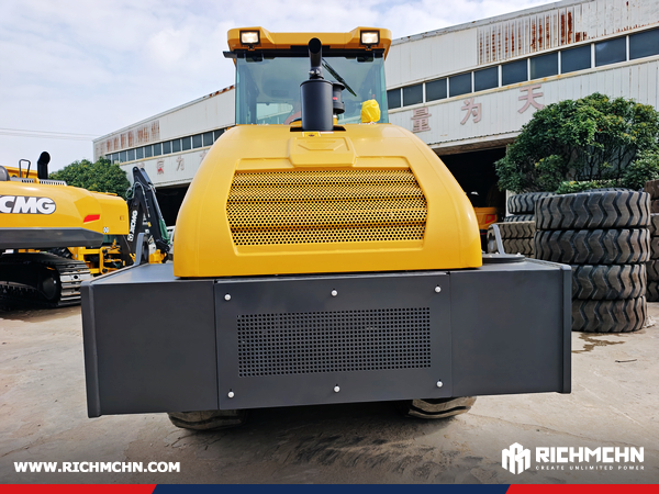 Algeria - 1 Unit XCMG XS163J Road Roller