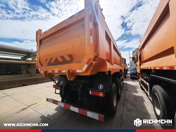 Algeria - 1 Unit SHACMAN F2000 Dump Truck